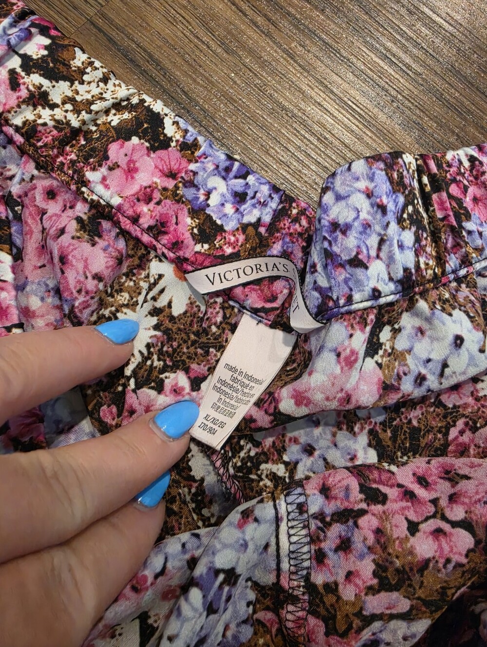 Victoria Secret Sleep Shorts - Picture 2 of 3